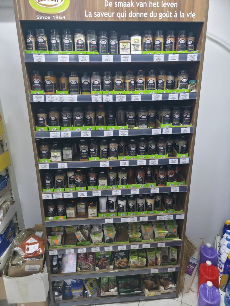{{t.capSpices}}